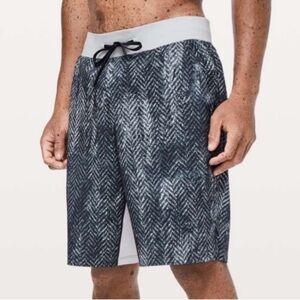 Lululemon T.H.E. Short 9" Bleached Herringbone Multi Chevron Athletic